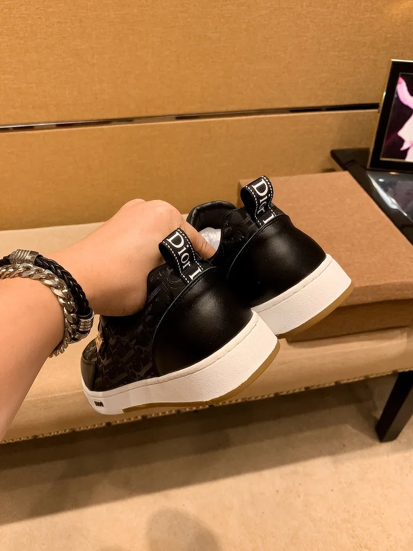 Men's shoes💰 420💰 [Dior] high-end men's shoes brand official website 1:1 latest masterpiece: the upper is made of Italian imported first-layer cowhide with a comfortable and breathable lining ➕original non-slip and wear-resistant outsole🔥, making walking more convenient and comfortable! An exclusive new model, a stunning work, a beautiful 1:1 replica [color] compared to the official quality! Create a fashionable personality to set off your uniqueness! A must-have for trendy men! Classic 🔥Size: 38-44 Color: 🔥 2⃣️colors available🔥.